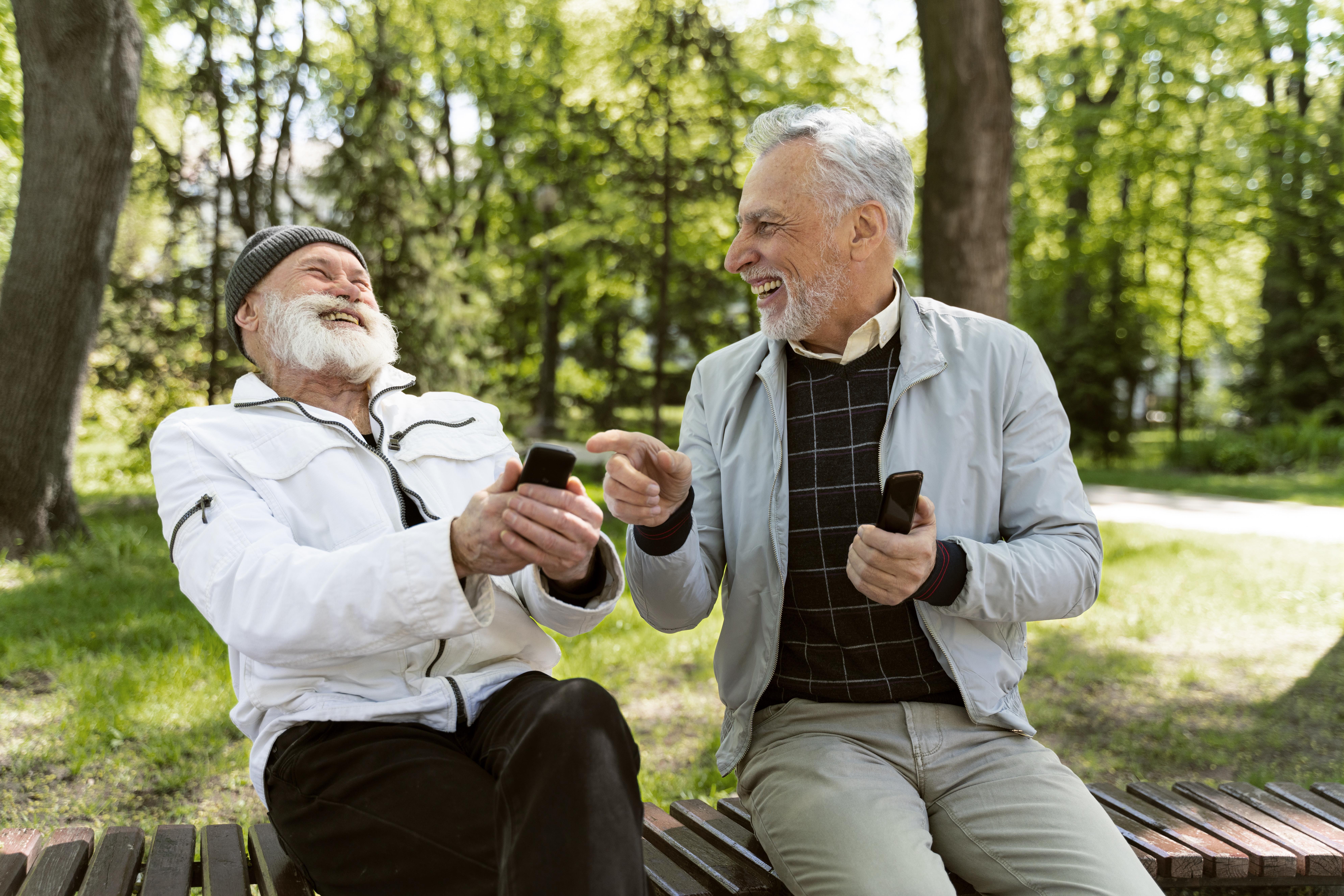 Healthy seniors enjoying time together, thanks to IBIS